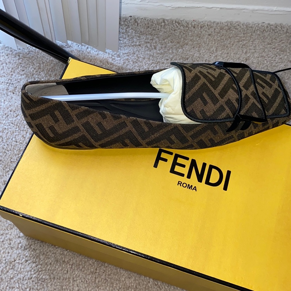 Fendi Ffreedom Square-toe Loafers in Brown